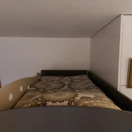 Yksioe Keskustan Laehettyviltae *